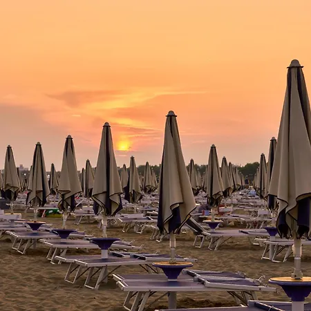 Sea View Flat With Balcony And Pool Bibione